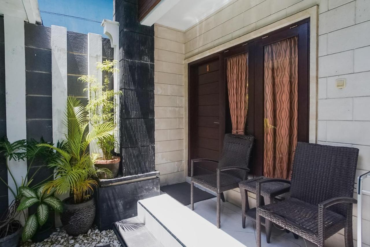 Denays Guesthouse Jimbaran Esterno foto