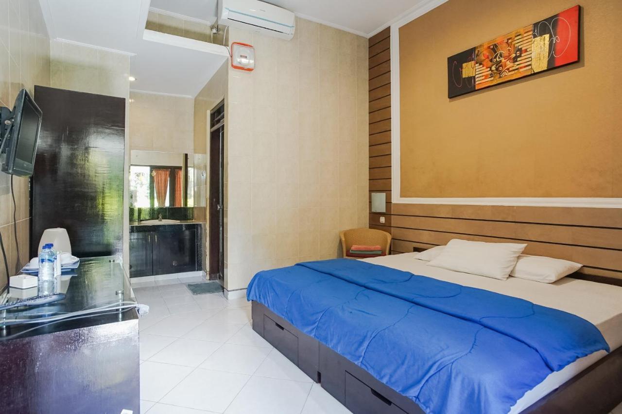 Denays Guesthouse Jimbaran Esterno foto