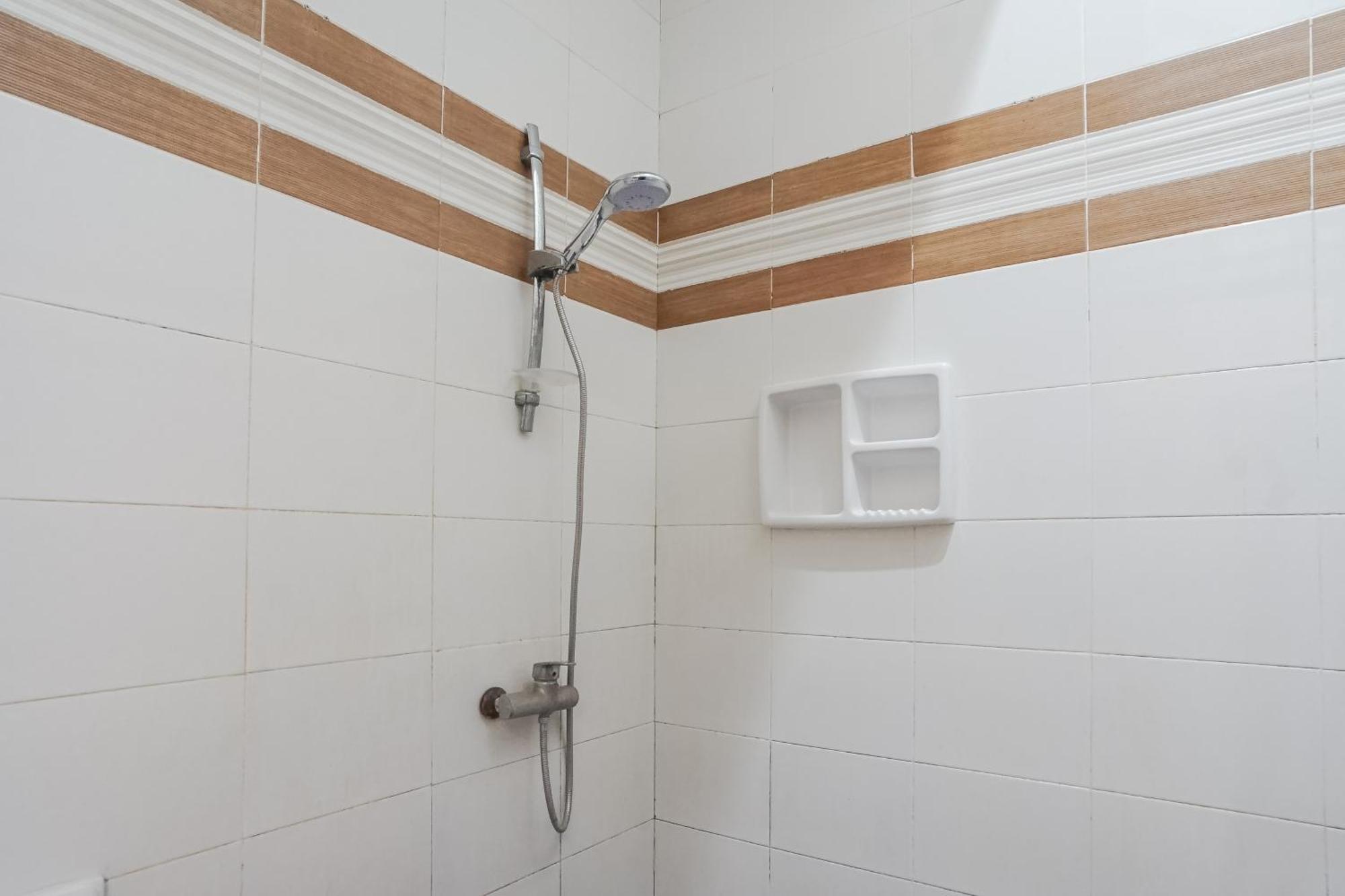 Denays Guesthouse Jimbaran Esterno foto