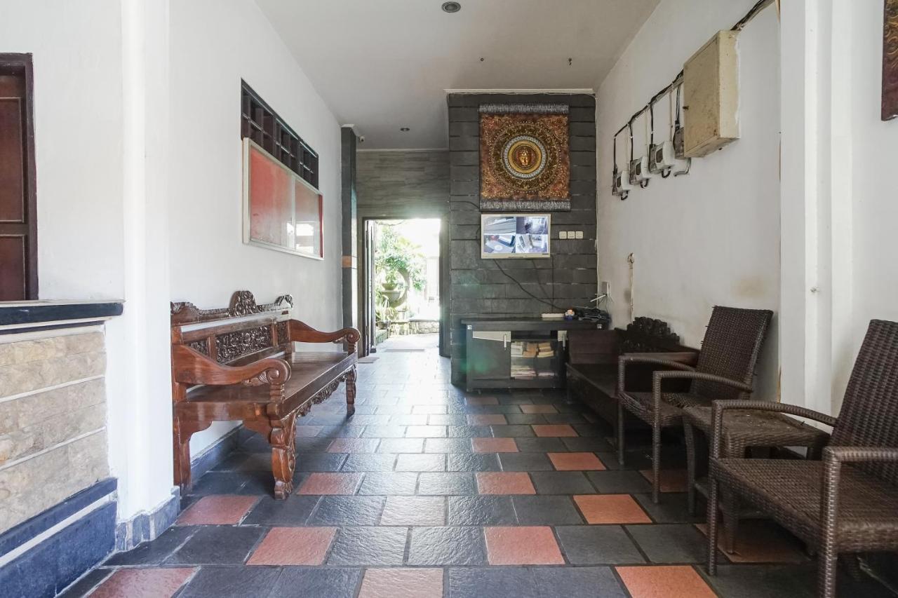 Denays Guesthouse Jimbaran Esterno foto