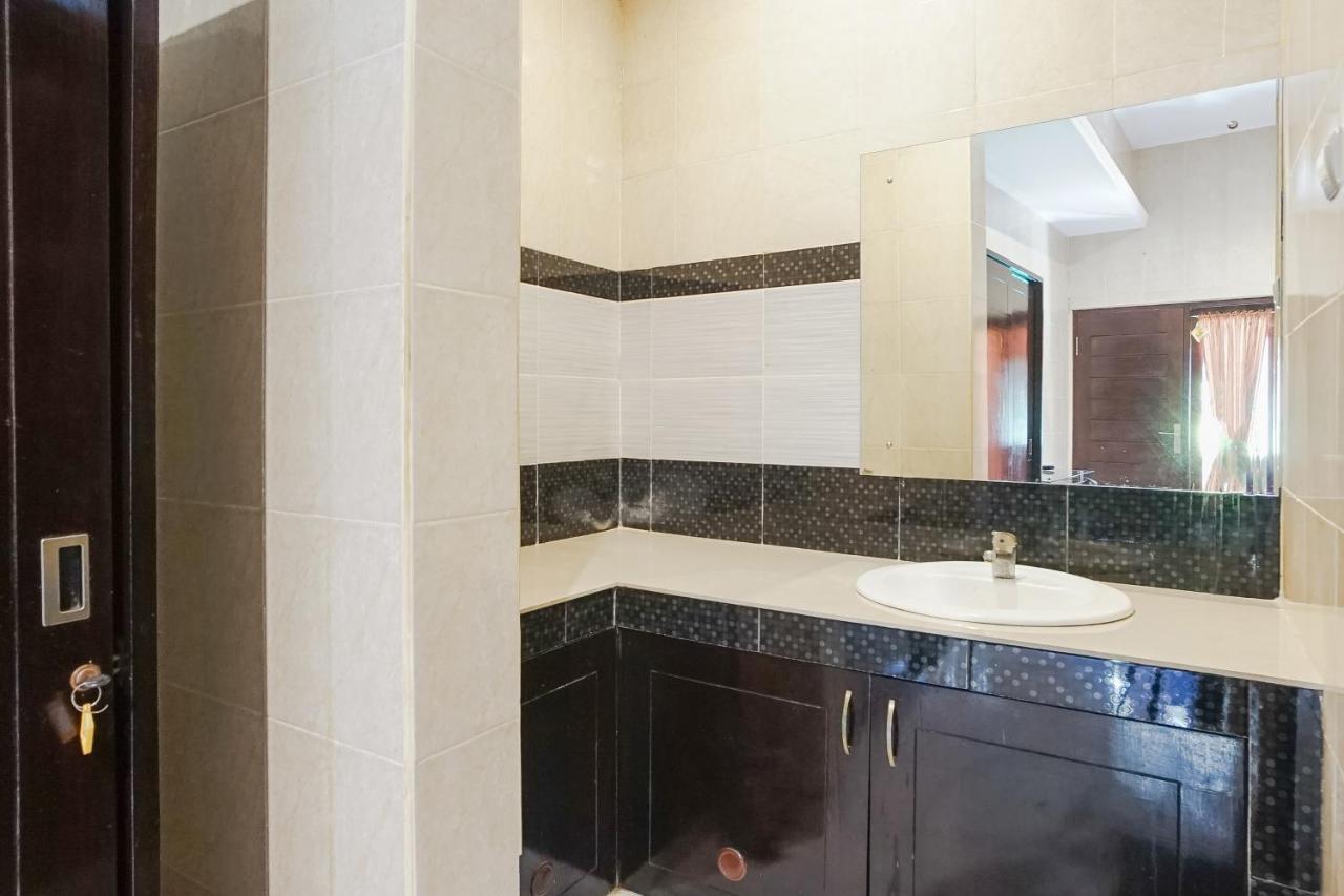 Denays Guesthouse Jimbaran Esterno foto